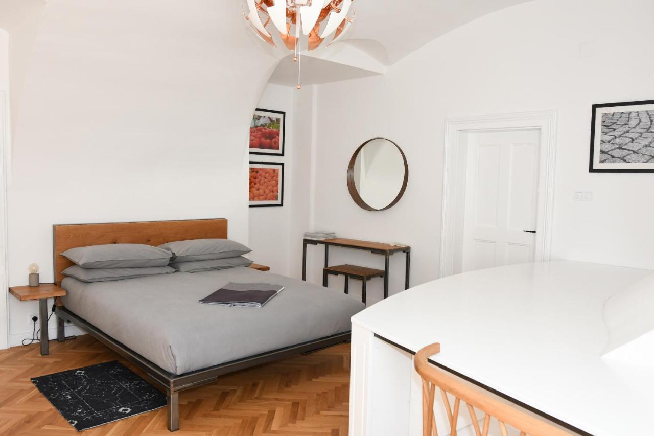 Beautiful 2Bed Apartment In The Centre Of Varazdin Exterior photo